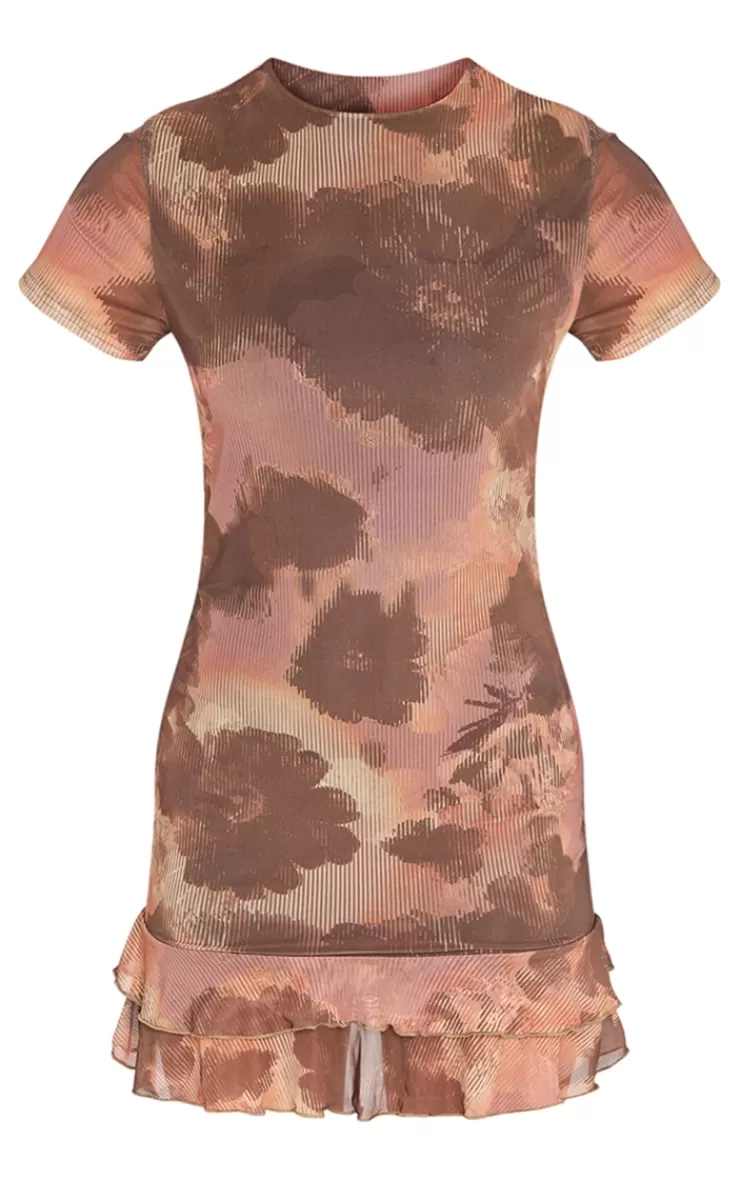PrettyLittleThing Floral Print Tiered Short Sleeve Shift Dress< Shift Dresses