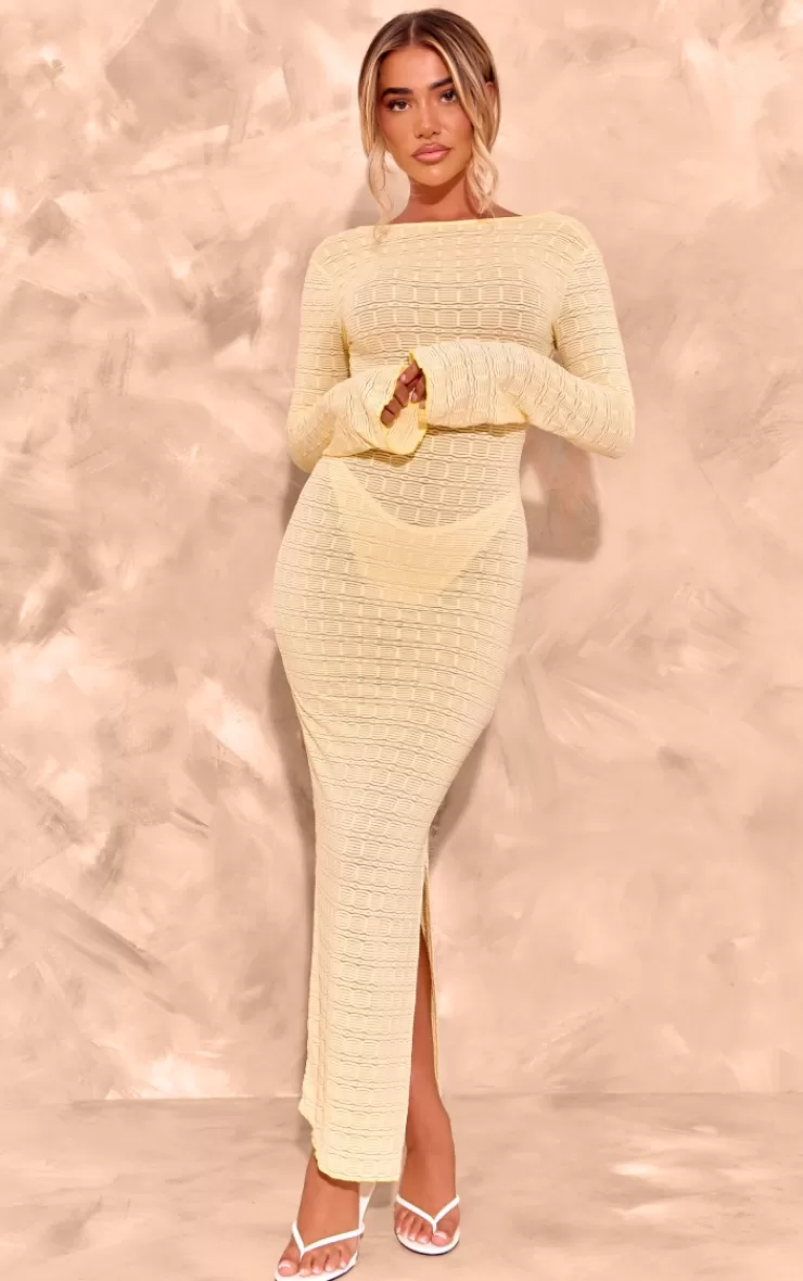 PrettyLittleThing Textured Mesh Scoop Back Flare Sleeve Maxi Dress< Maxi Dresses