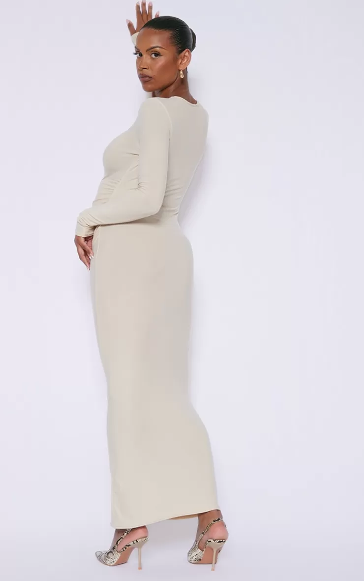 PrettyLittleThing Maternity Soft Touch Ruched Maxi Dress< Maxi Dresses