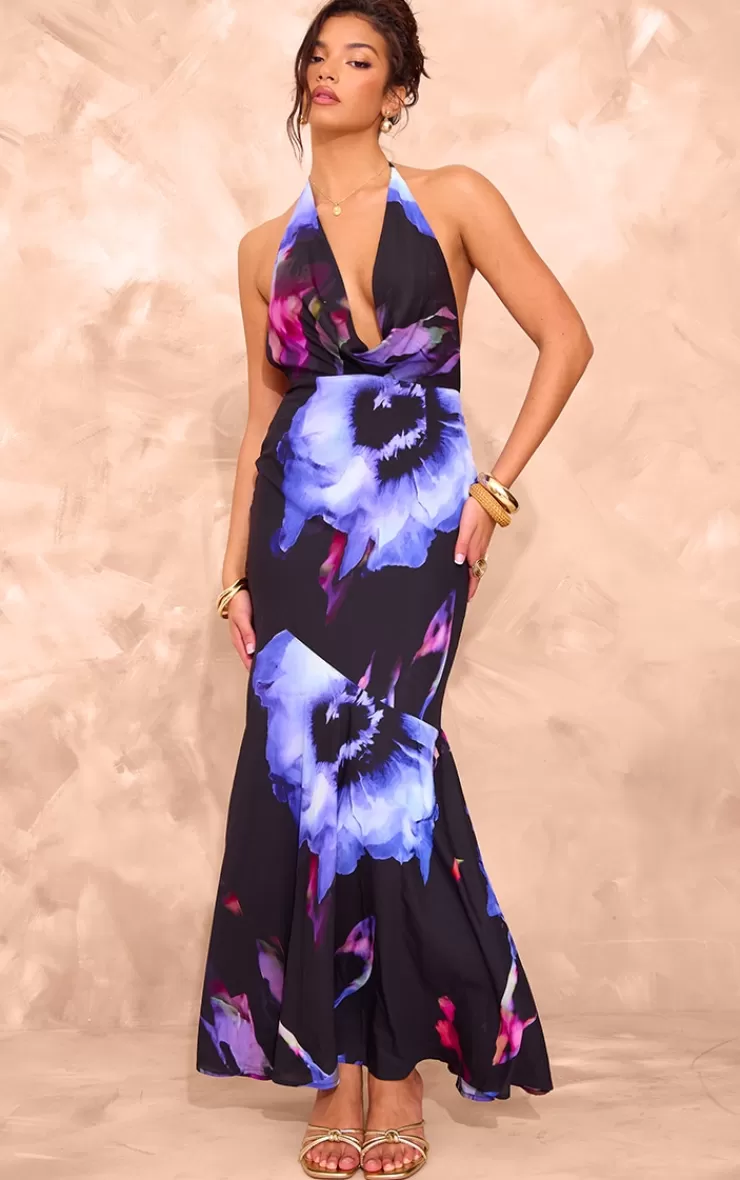 PrettyLittleThing Print Halter Neck Maxi Dress< Maxi Dresses