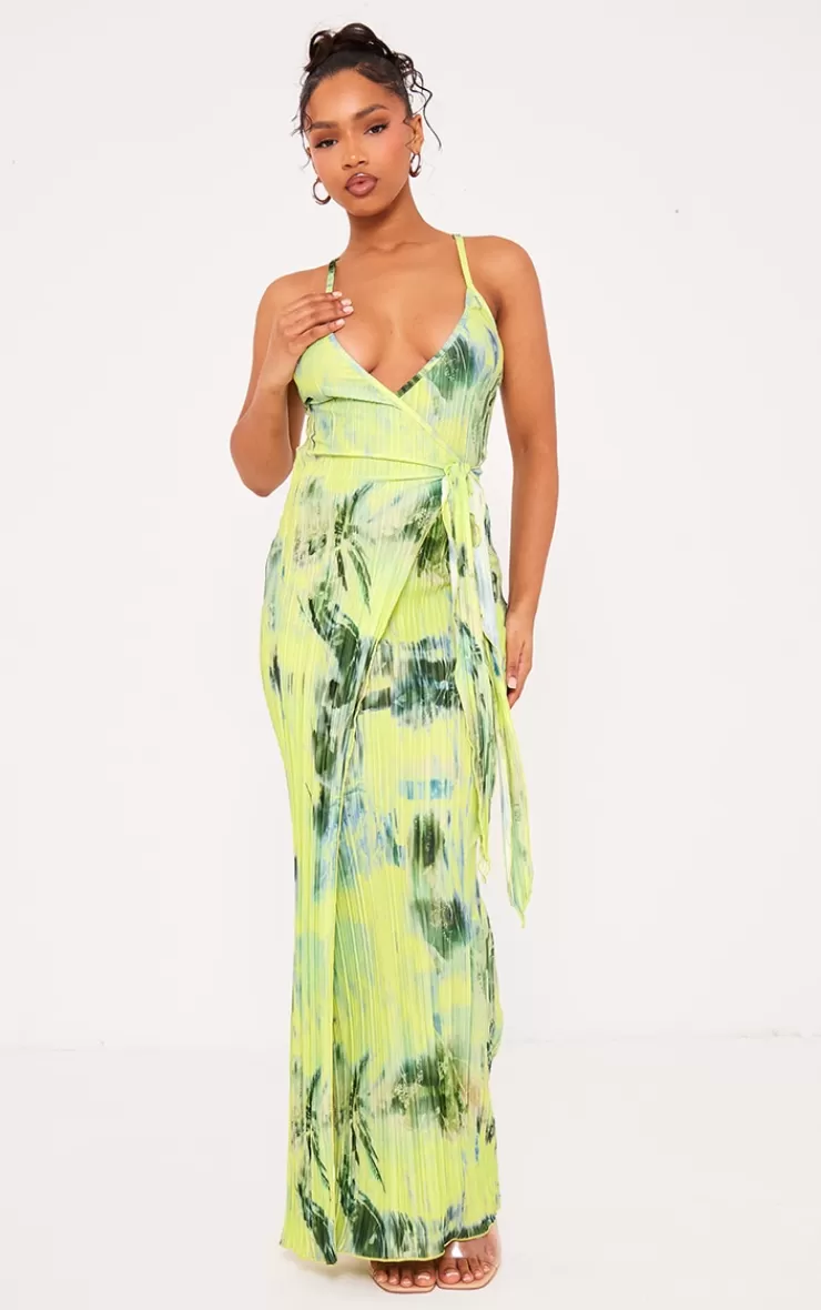 PrettyLittleThing Print Plisse Wrap Tie Maxi Dress< Wrap Dresses