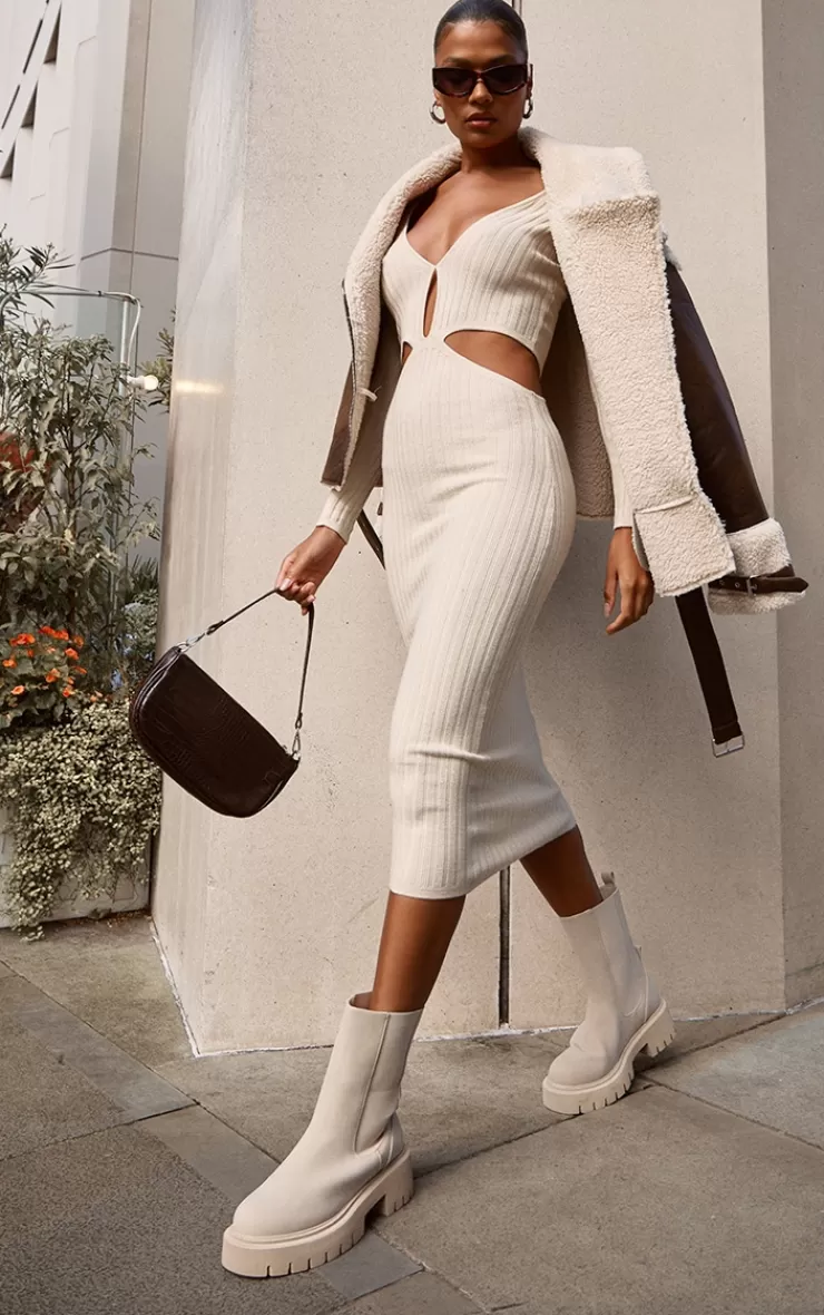 PrettyLittleThing Rib Knit Key Hole Cut Out Midaxi Dress< Cut Out Dresses
