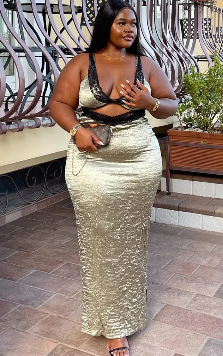 PrettyLittleThing Plus Satin Lace Detail Cut Out Maxi Dress< New Years Eve
