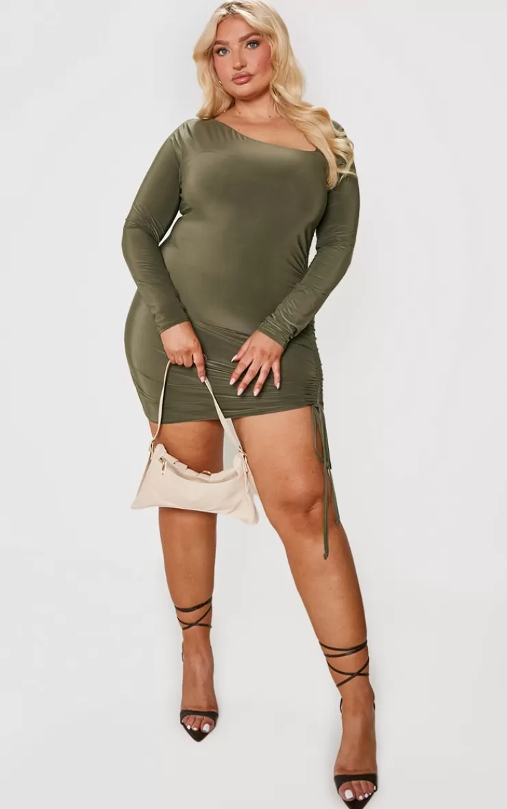 PrettyLittleThing Plus Soft Touch Ruched Side Detail Mini Dress< Midi Dresses