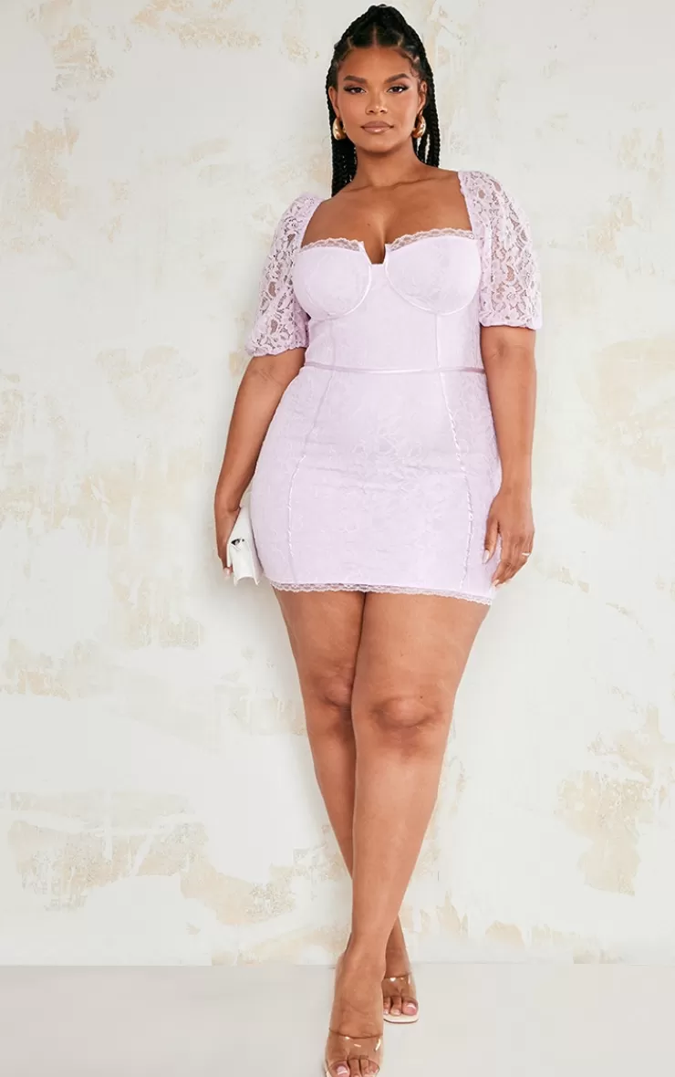 PrettyLittleThing Plus Lace Cup Detail Bodycon Dress< Wedding Shop
