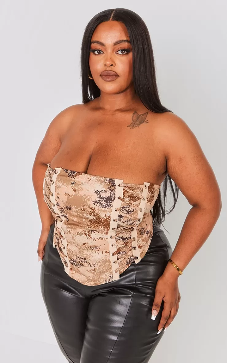 PrettyLittleThing Plus Printed Lace Up Side Bandeau Crop Top< Going Out
