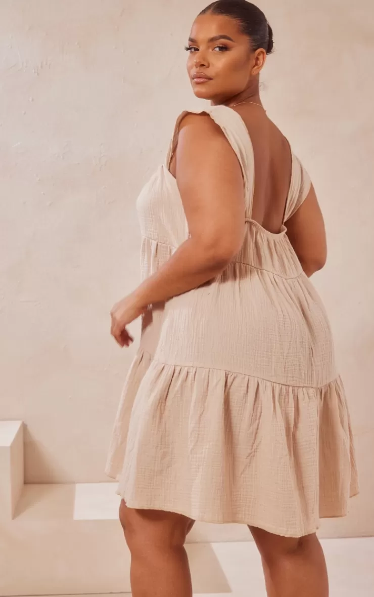 PrettyLittleThing Plus Textured Tiered Shift Dress< Shift Dresses