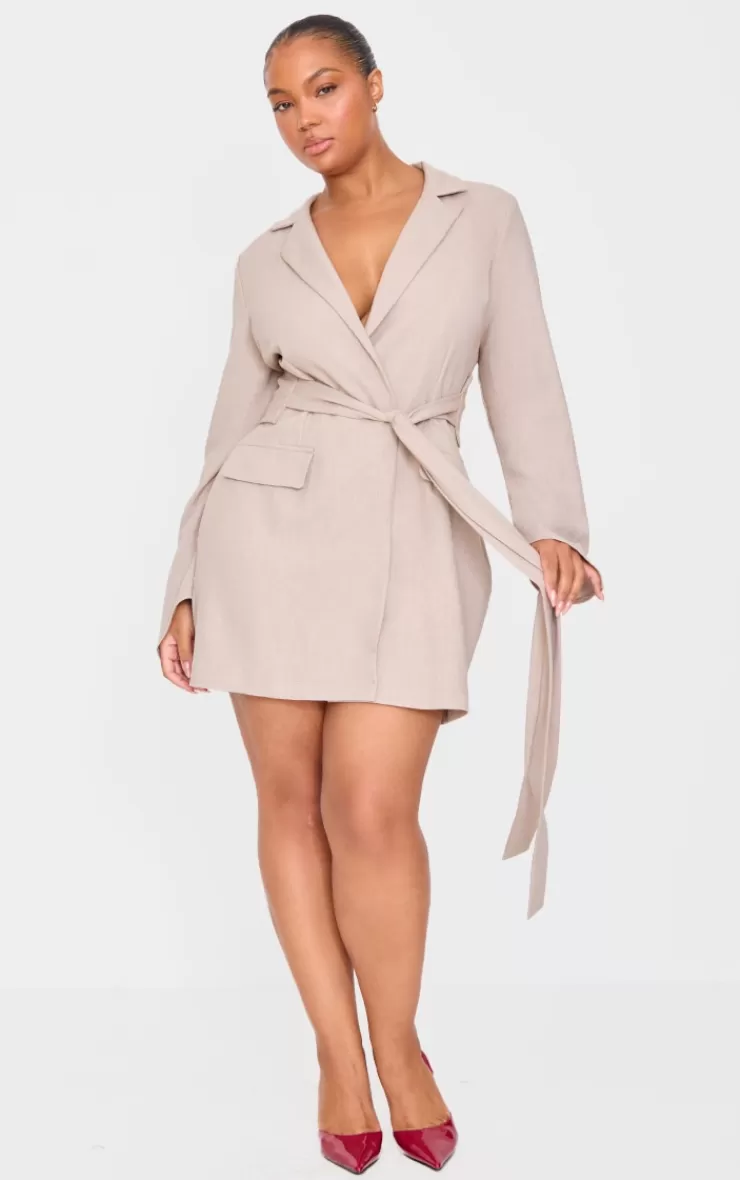 PrettyLittleThing Plus Woven Belted Blazer Dress< Mini Dresses