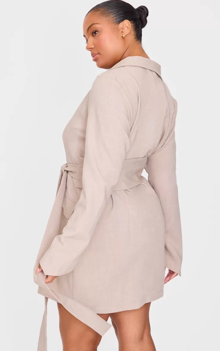 PrettyLittleThing Plus Woven Belted Blazer Dress< Mini Dresses