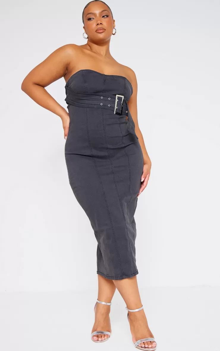 PrettyLittleThing Plus Stretch Denim Buckle Detail Bandeau Dress< Going Out