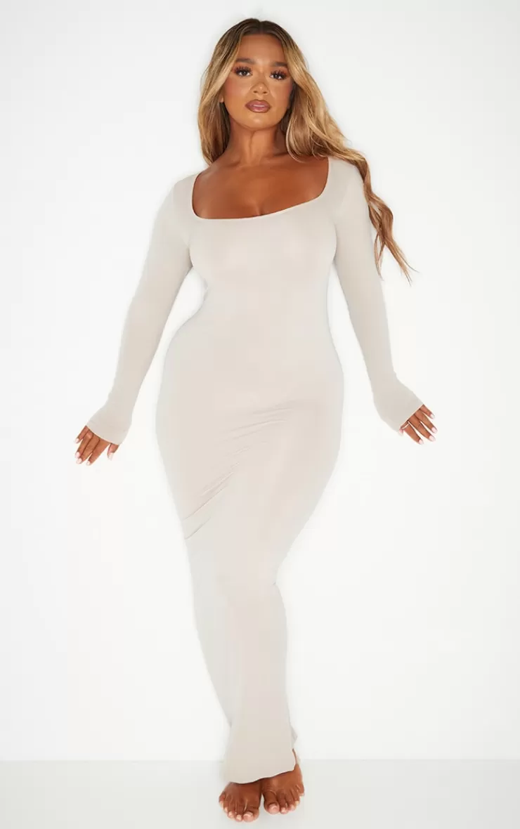PrettyLittleThing Shape Stretch Seamless Long Sleeve Maxi Dress< Maxi Dresses