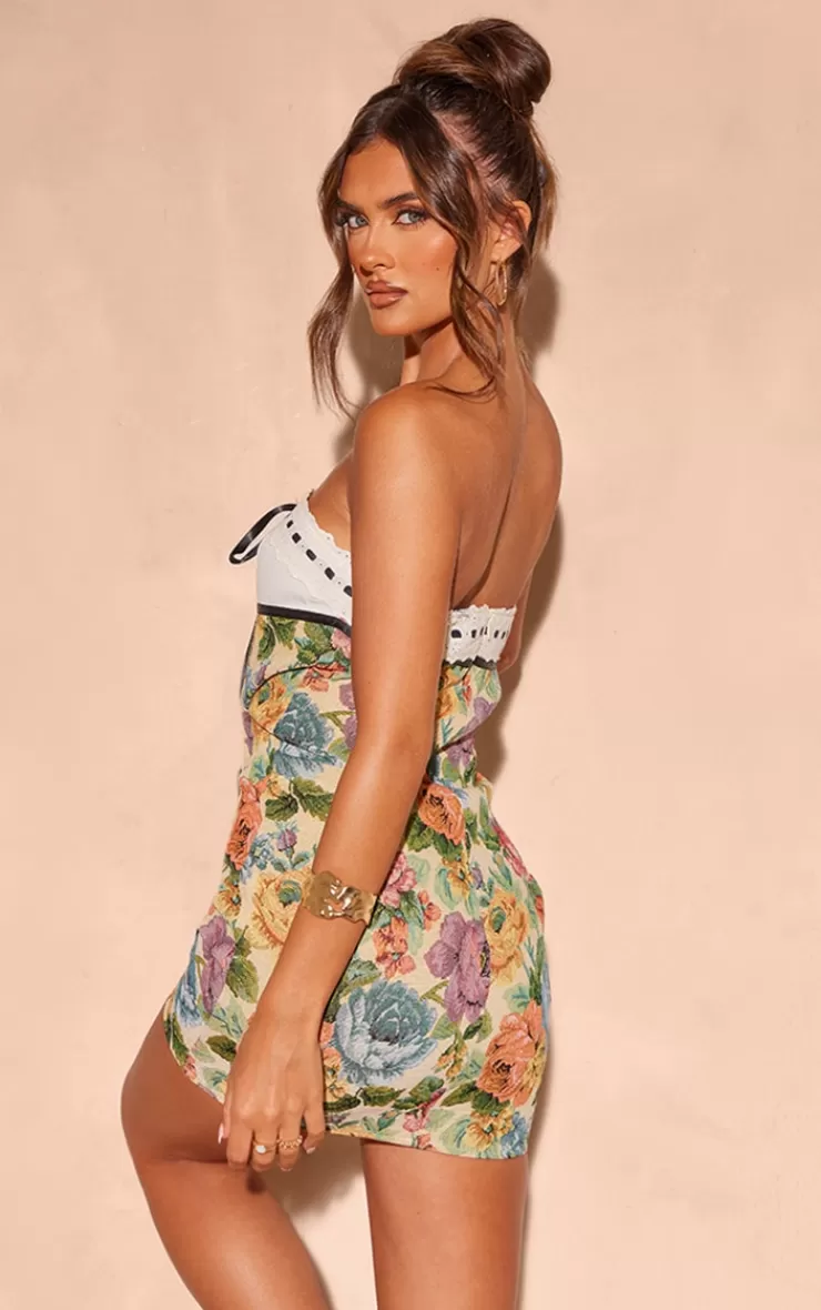 PrettyLittleThing Floral Twill Contrast Bandeau Bodycon Dress< Strapless Dresses