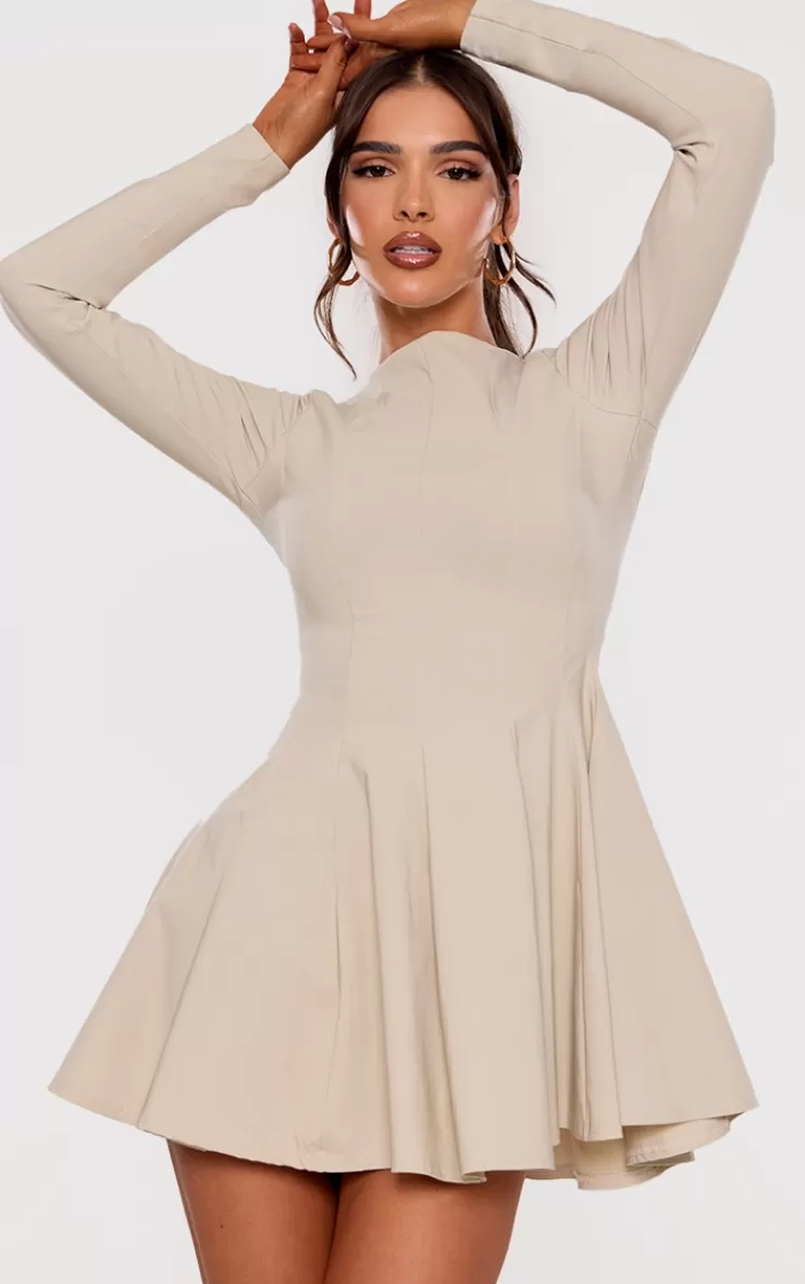 PrettyLittleThing Stretch Woven Boat Neck Long Sleeve Pleated Shift Dress< Shift Dresses