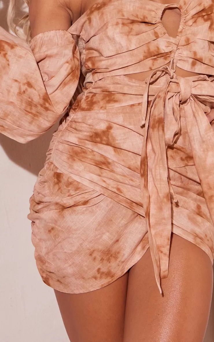 PrettyLittleThing Tie Dye Linen Bandeau Tie Bust Detail Bodycon Dress< Strapless Dresses