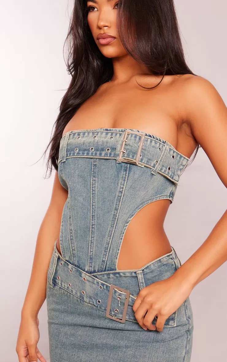 PrettyLittleThing Belt Detail Cut Out Bandeau Denim Dress< Going Out